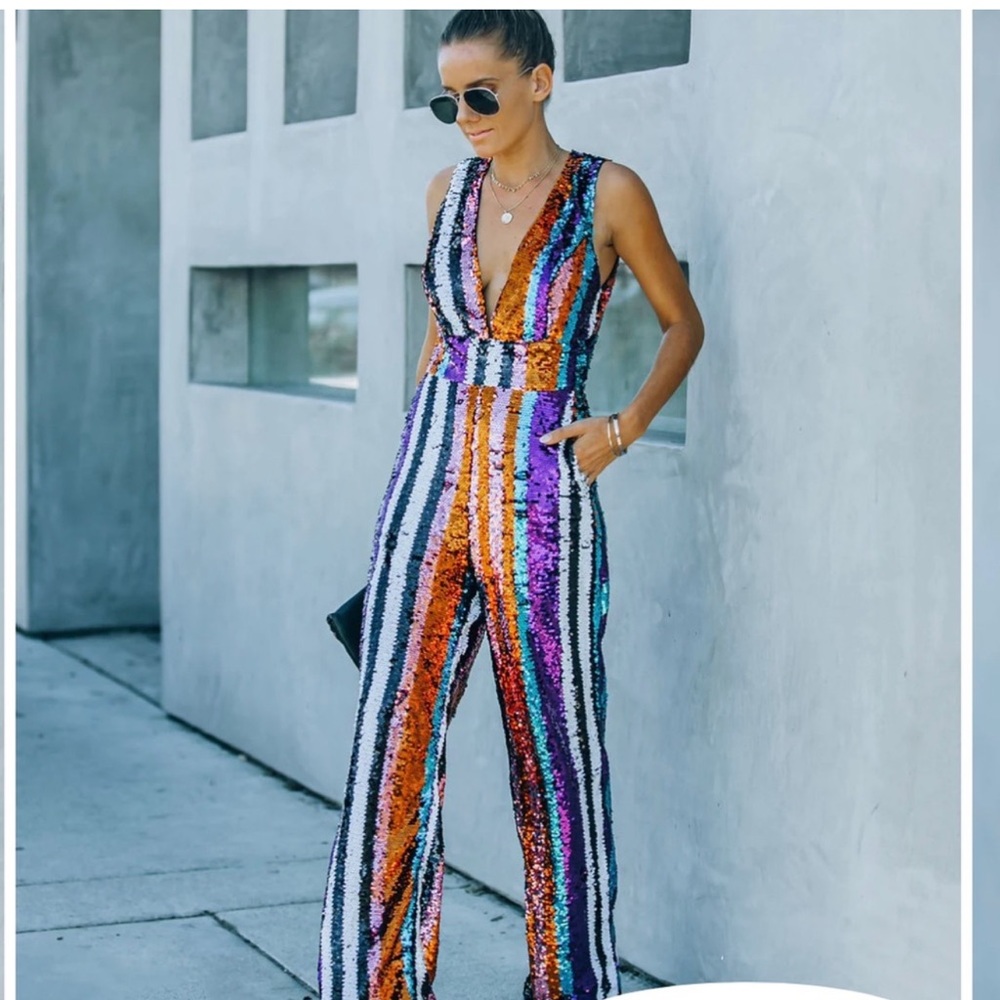 VICI PARTY ON THE MOVE POCKETED SEQUIN JUMPSUIT